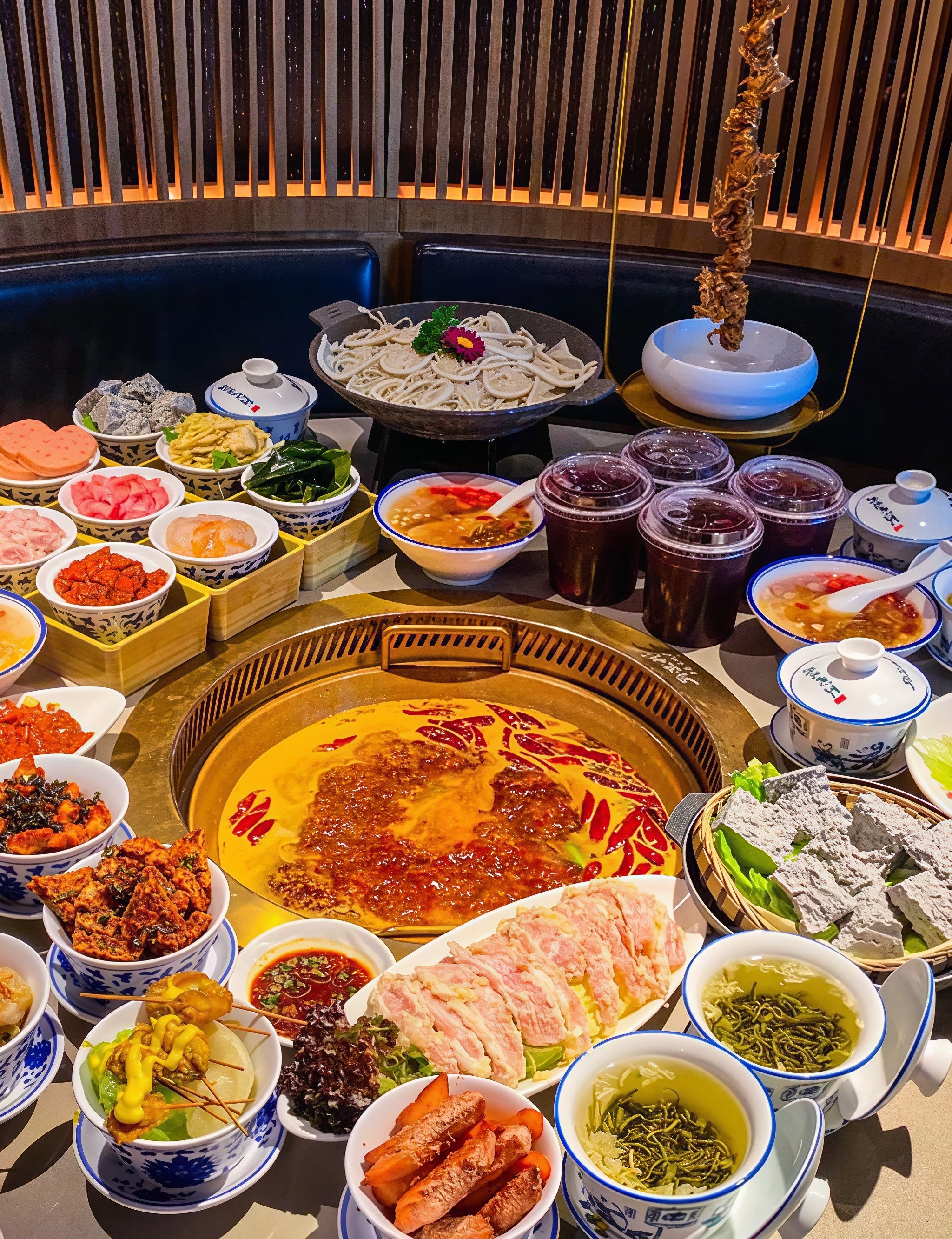 成都火锅 · Chengdu Hotpot