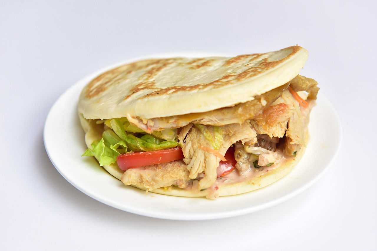 羊肉泡馍 · Yangrou Paomo Mutton Stew